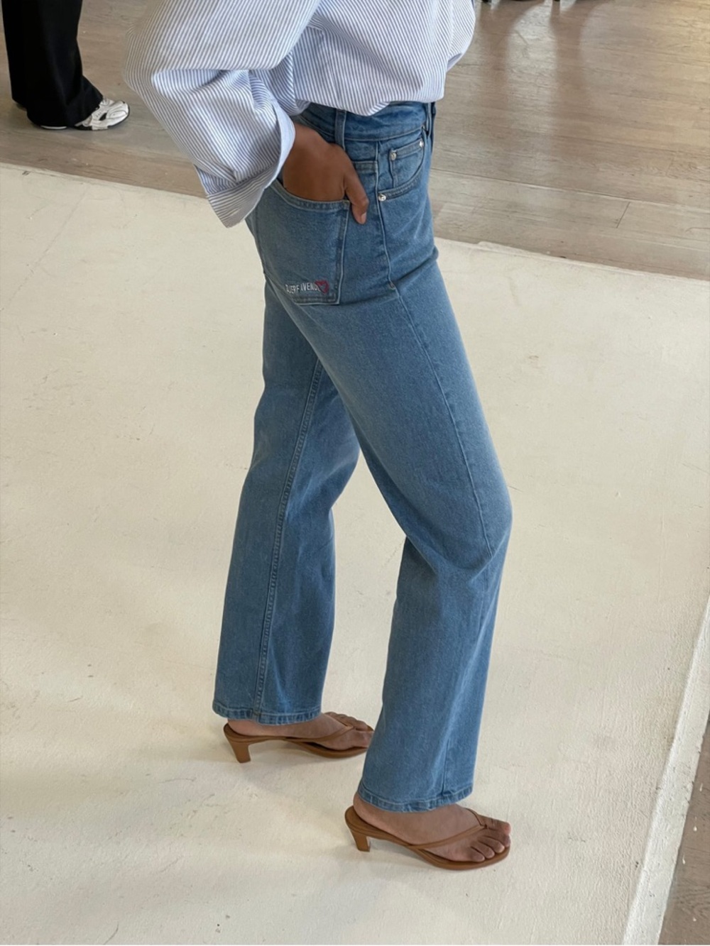 New djerf avenue Straight Jeans Mid Blue